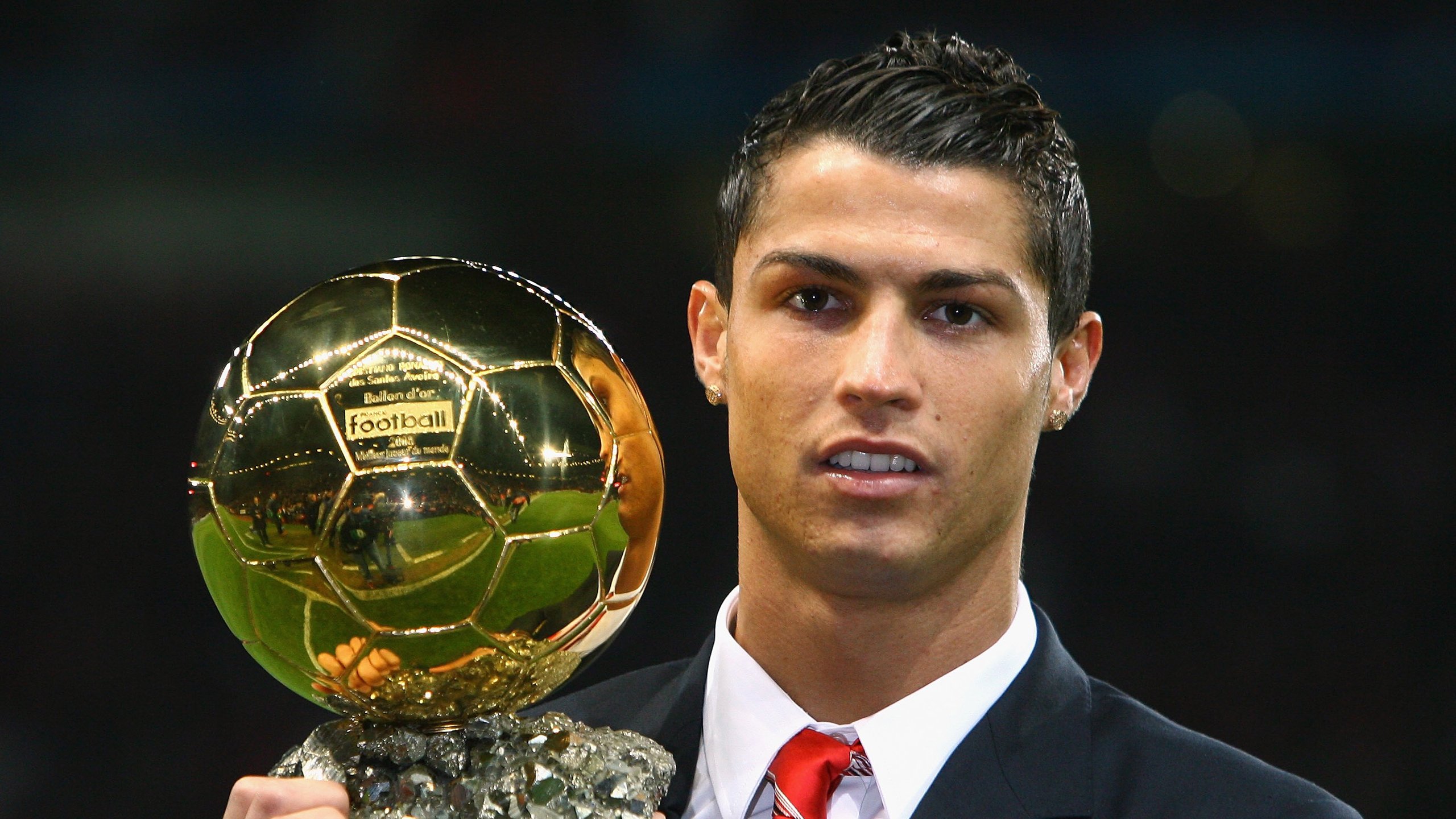 世界杯精彩瞬间：动人心弦，令人难忘！，世界杯震撼的场景