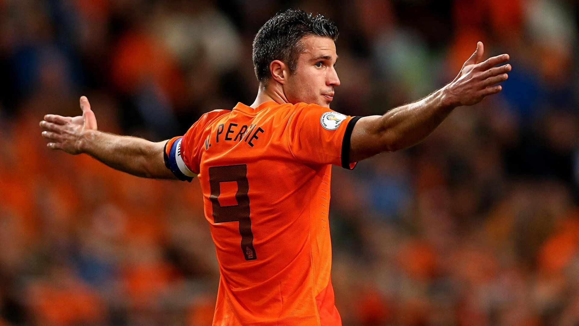 中国足球探索主客场球迷互访机制增进理解与友好，足球客队球迷区是哪里